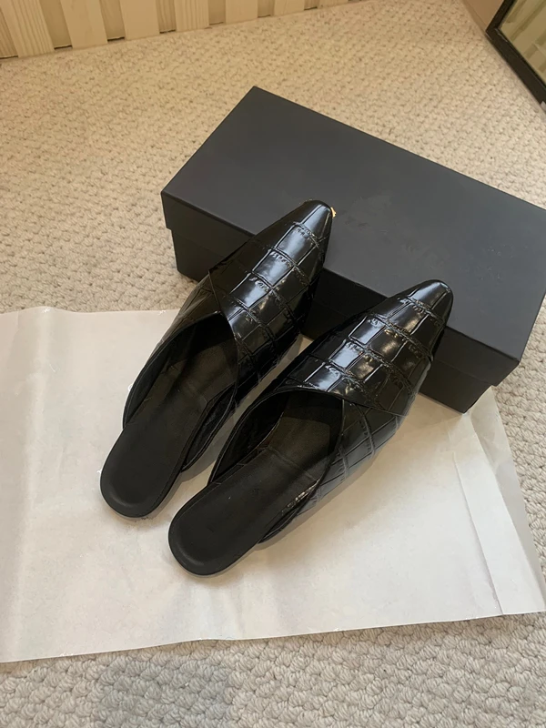 Withered Slippers Women 2024 Spring Summer Fashion French Vintage Genuine Leather Pointed Alligator Pattern Muller Flat Shoes