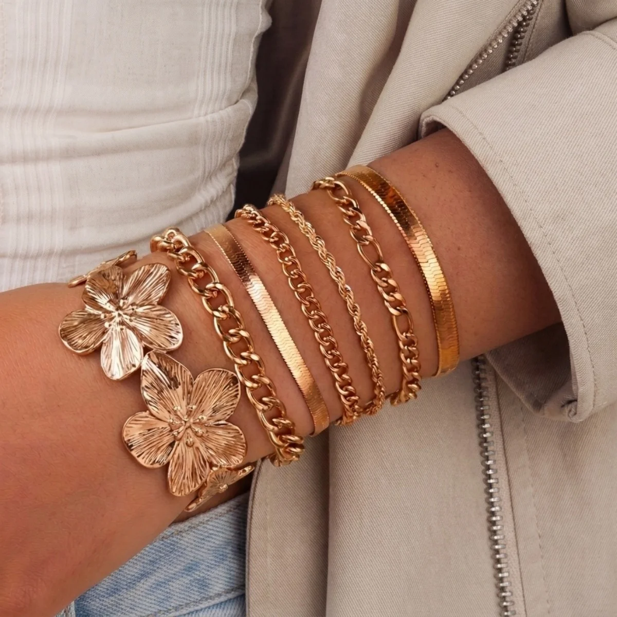 Minimalistische, strukturierte Metall-Blumen-Schlangenkette, stapelbare Armbänder für Damen und Herren, Punk-Figaro-Curb-Twist-Kettenarmreif, Party-Schmuck – Detail 4