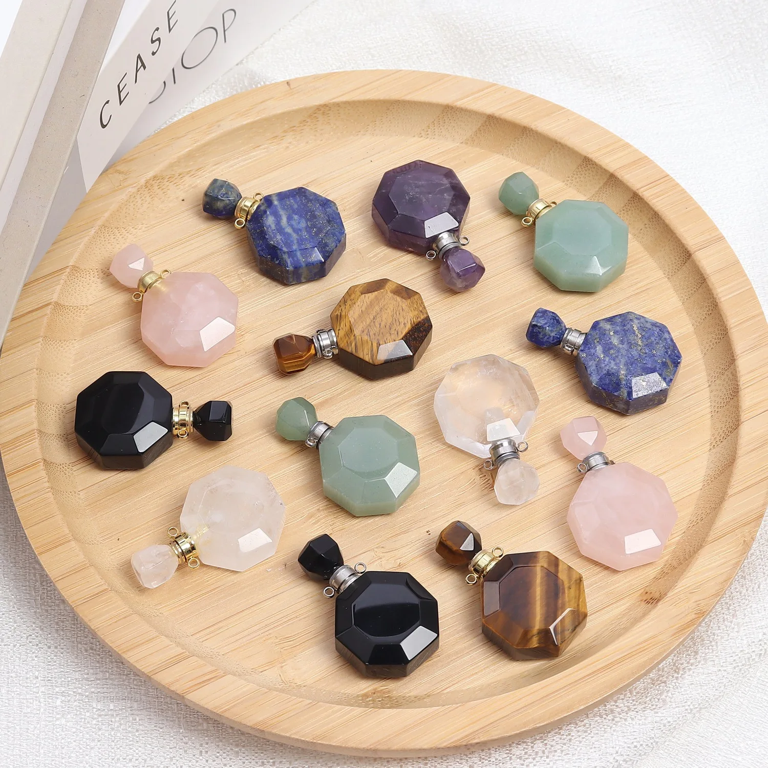 Natural Stone Crystal Perfume Bottle Pendant for DIY Clear Quartz Amethysts Pendant Reiki Essentials Oil Diffuser Vial Charms  ﻿