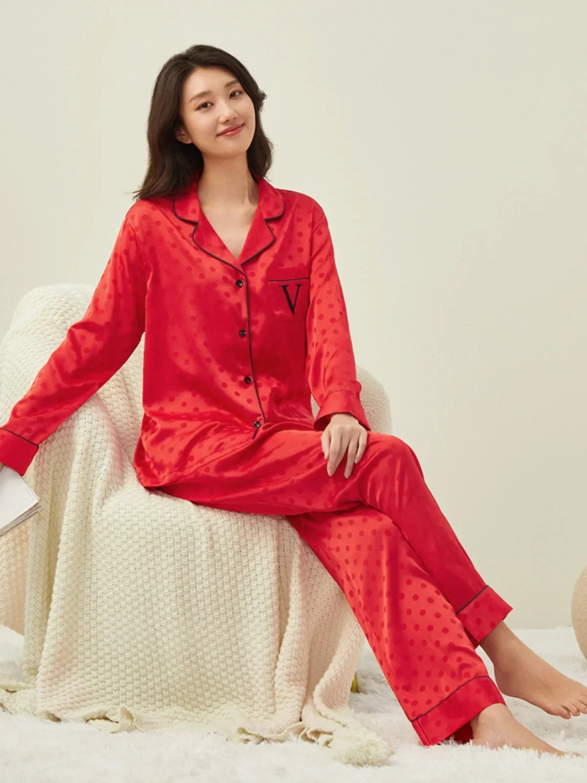 Weijia red embroidery wedding festive autumn and winter pajamas women  real silk satin zodiac year home clothes suit