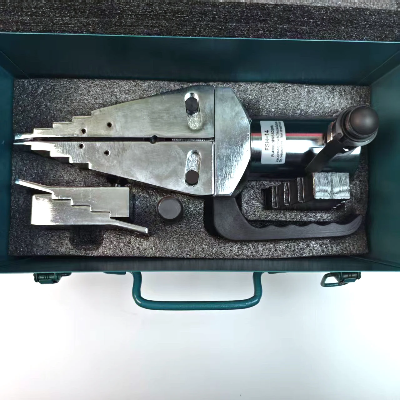 Corrosion resistant 14mm maximum diameter heavy duty hydraulic split pipe expander