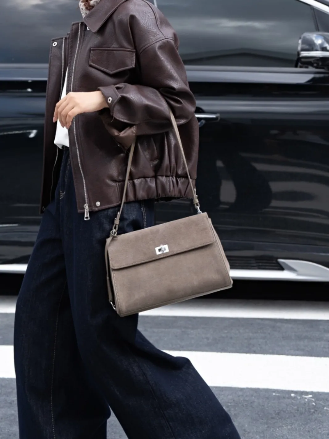 

Vintage Suede Tote Bag Women Large Capacity Commuter Shoulder Bag Fall Winter Quality Versatile Crossbody Purse Female bag