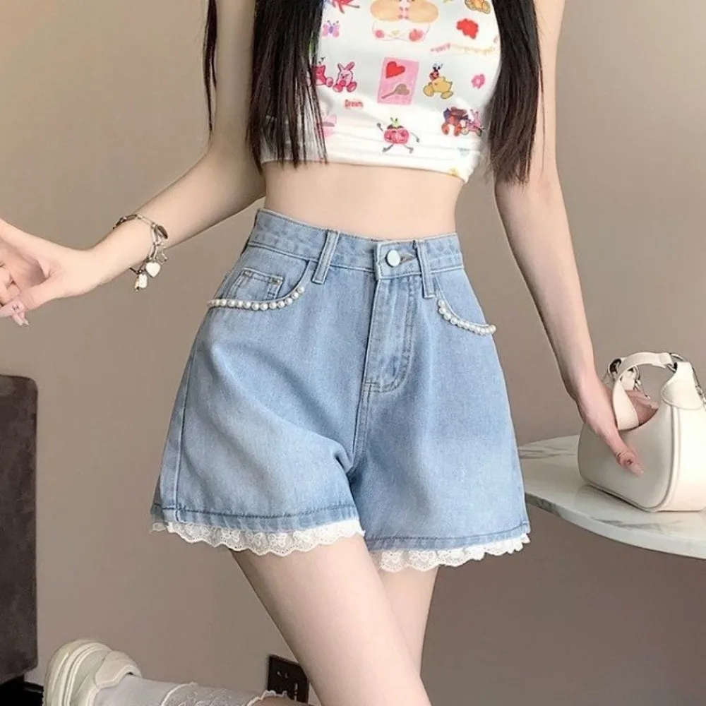 

Light Colored Denim Shorts Loose Fit Thin Design Women's Denim Shorts Beaded Detail Lace Trim Lace Trimmed Shorts