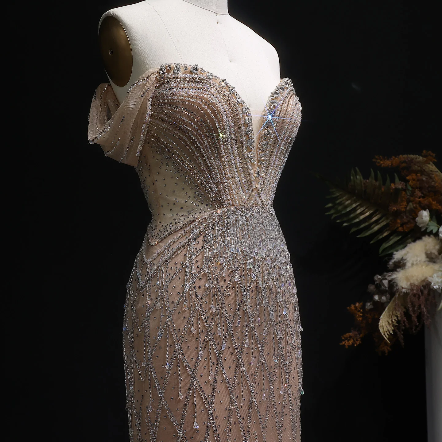 Sharon Said Atemberaubendes schulterfreies, rosafarbenes, mit Perlen besetztes Meerjungfrauen-Abendkleid mit Herzausschnitt, luxuriöses Dubai-Hochzeits- und Abschlussballkleid SS003, maßgeschneidert – Detail 7