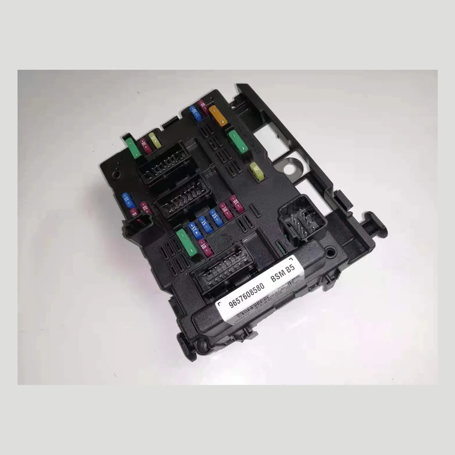 9657608580 6500Y1  For Citroen C3 C5 C8 Xsara Peugeot 206 307 406 807 Partner car spare parts Fuse Box Unit Assembly