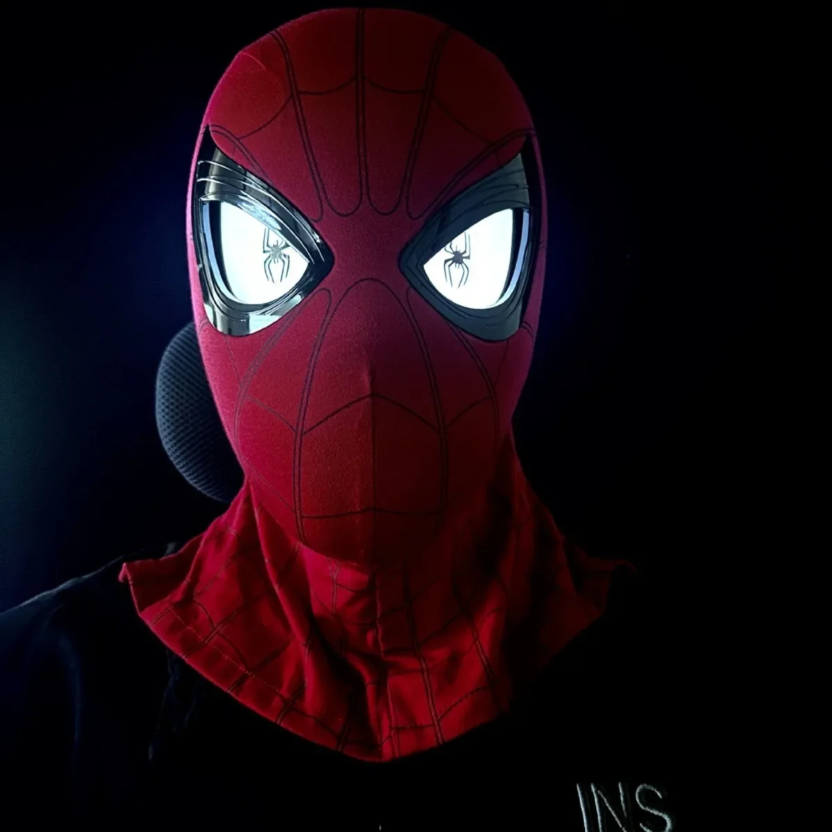 Marvel Spider-Man: Far From Home Electric Spiderman Helmet Chin/Ring Control Moving Eyes Halloween Cos Mask for Birthday Gift