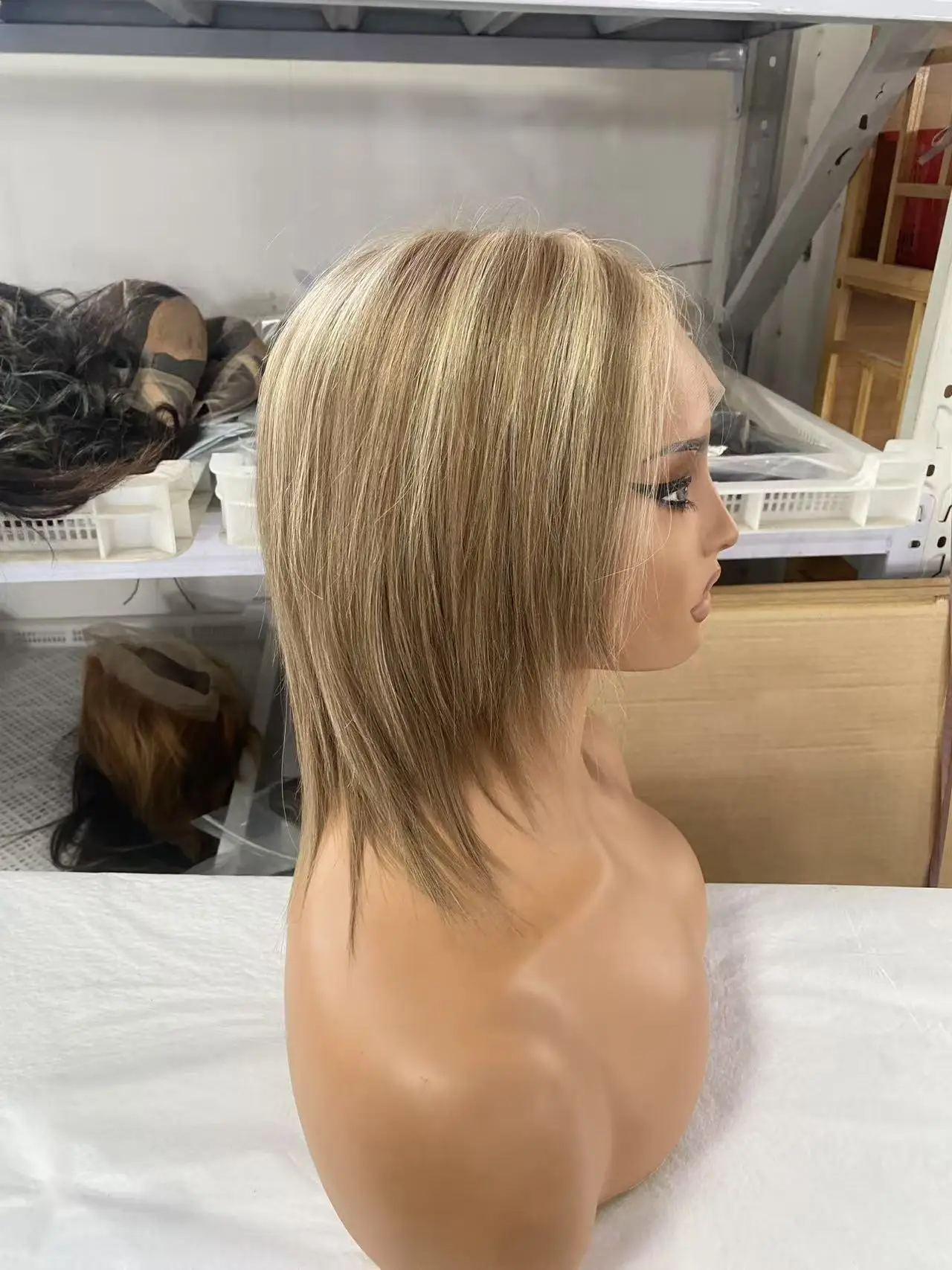 باروكة شعر بشري مصنوعة حسب الطلب، لون بني متوسط مع تسليط الضوء على شعر قصير أحادي الدانتيل، شعر عذراء علوي #2