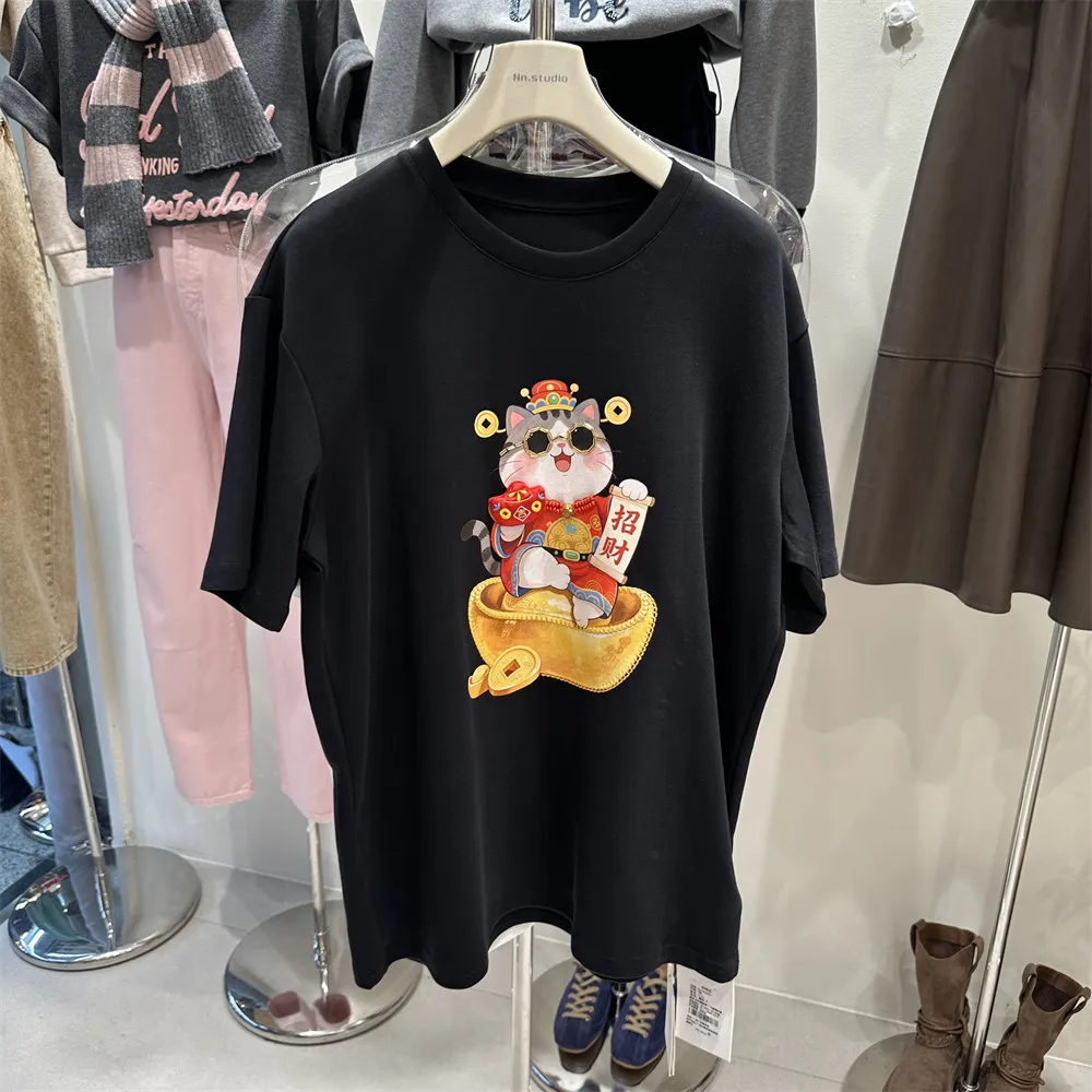 Camiseta de manga corta de longitud media para mujer, ropa estética, diseño de algodón, estilo Año Nuevo, gato de la fortuna, principios de primavera, 2026