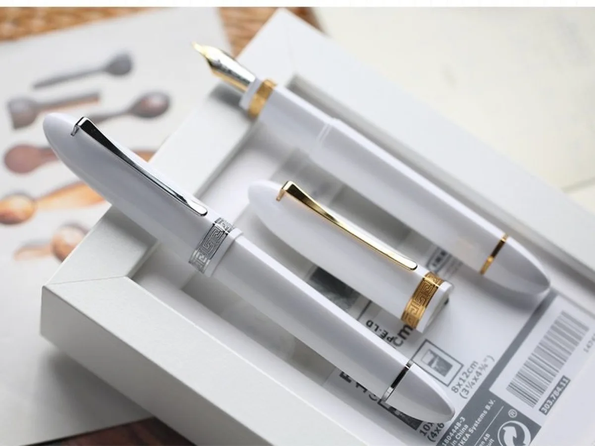 For MAJOHN V60 Creative Triangular Piston Resin Fountain Pen Polishing/Long Knife Nib Anti-roll Silky Grip Writing Student Gift