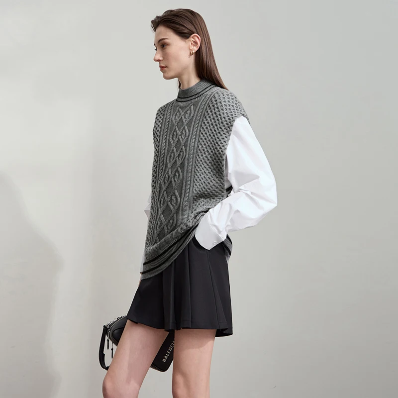 AMII Damestrui 2025, Herfst Nieuw Commuter Gebreid Mouwloos Vest Dames Semi-coltrui Veelzijdig Los Vrouwelijk Vest 12553046