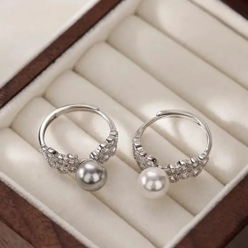 Anillo de perlas de imitación de circón brillante de lujo para mujer, diseño de nicho, anillos abiertos ajustables de Color plateado, regalos de joyería de moda para fiesta