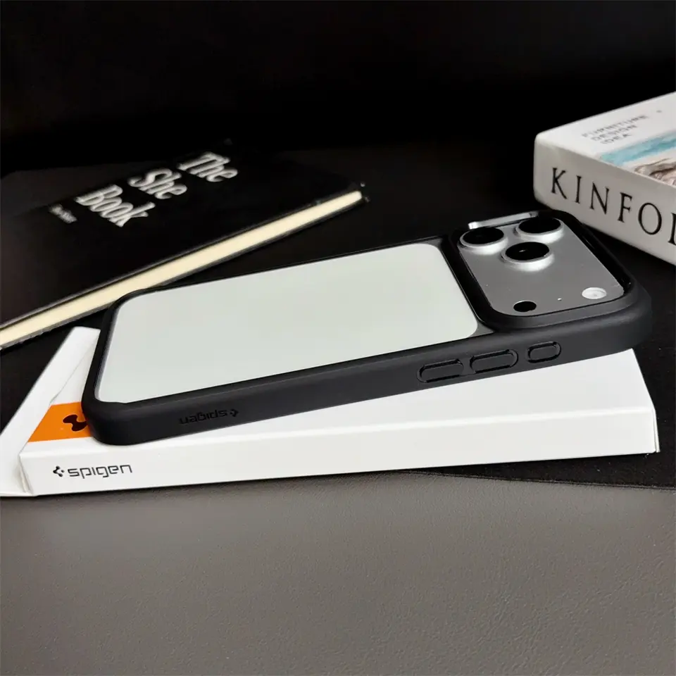 غطاء شفاف Spigen Ultra Hybrid مقاوم للاصفرار، متوافق مع iPhone 17 Air/18/16Plus/15/14/13/12 Pro Max، غطاء صدمات شفاف - 4
