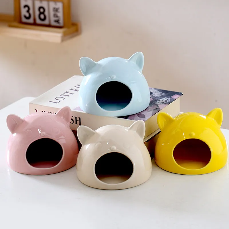 Ceramic hamster nest for summer cooling and heat dissipation. Golden bear hiding house decoration