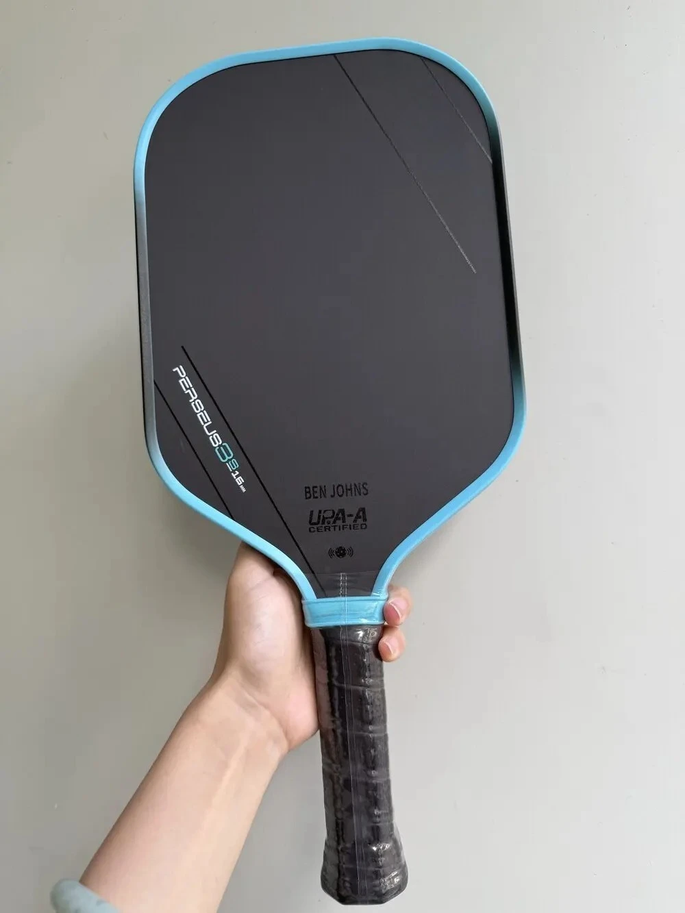 

Ракетка для пиклбола Perseus Pro Player Gen 3 с сотовой сердцевиной и поверхностью из углеродного волокна T700, одобренная USAPA, для спортивного падела