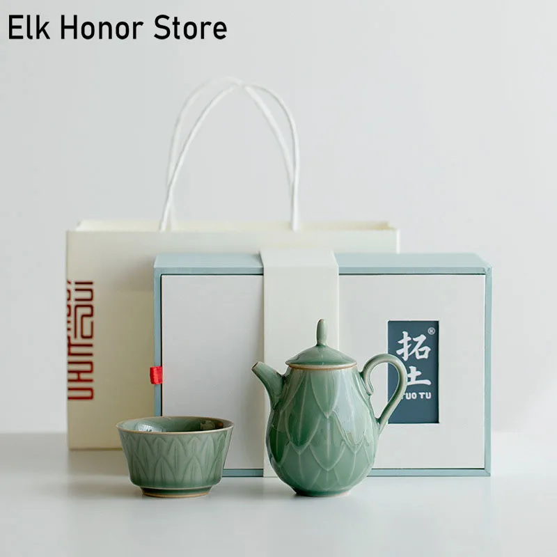 Boutique Yue Kiln Celadon Teapot Camping Tea Cup Set Creative Relief Lotus Seat Ceramic Tea Maker Kettle 1 Pot 1 Cup Gift Box