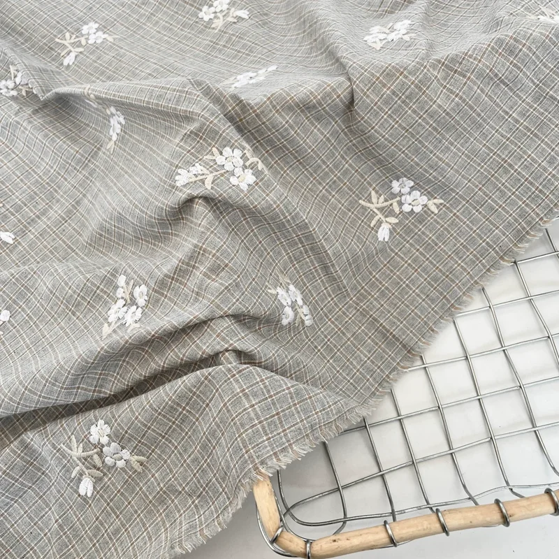Embroidery Quilt Cover - قماش قطني مطرز بنقشة مربعات مناسب