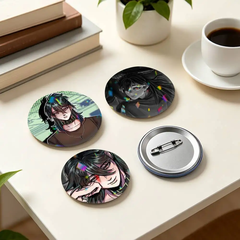 S-Solivan T-The Kid at the B-Back  25 32 44 58 75mm Badges Personalized Round Brooches Pins Accessory Gift