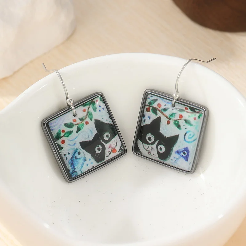 Niedliche Katzen-Emaille-Quadrat-Ohrhänger für Frauen, einfache, schöne Tier-Ohrringe, Alltags- und Pendler-Schmuck, Geschenkidee