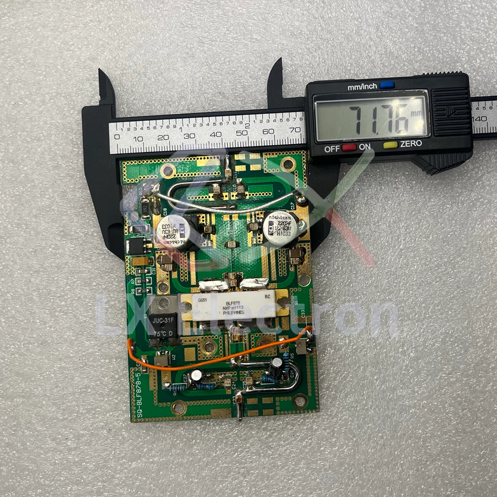 1pcs 300W high-power RF amplifier board, single BLF878 transistor. Frequency: 400-900MHz, input 2.4W (21dB) 42Vdc