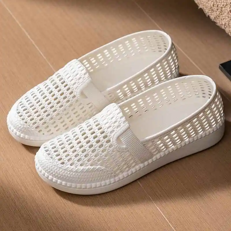Summer Women's Hollow out Plastic White Sandals Anti-Slip Flat Bottom Comfortable Nurse Shoes Maternity Mom Shoes Slip-On