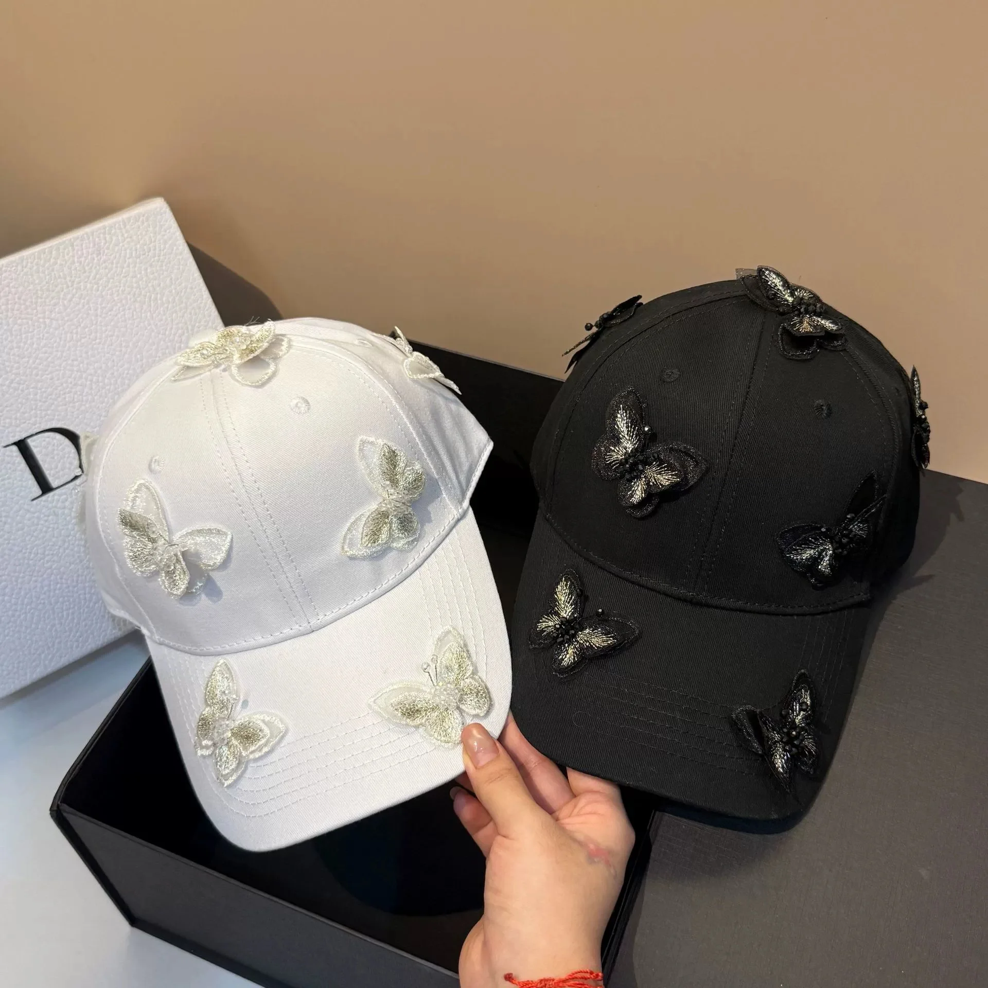 New Autumn Collection: Women’s Butterfly-Embroidered Baseball Cap – A Sweet, Versatile, Fairy-Style Cap