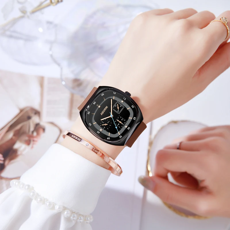 السيدات كوارتز ساعة فاخرة مربع الوجه سيليكون حزام فساتين راقية ساعة تصميم بسيط ساعة اليد النسائية هدية Relogio Feminino