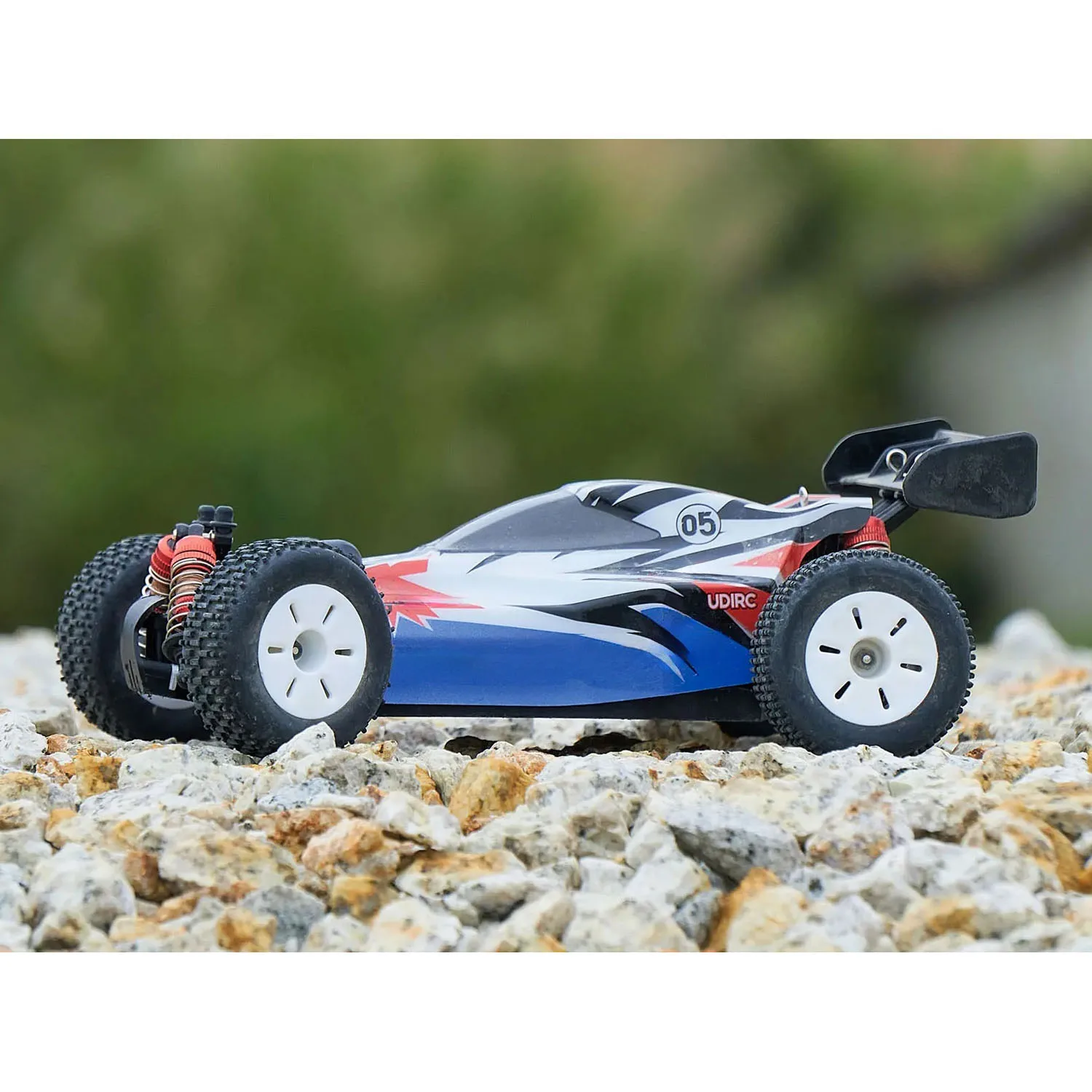 Regalo UdiRC 1805 1/18 RTR 4WD Ad Alta Velocità RC Auto Veicolo 390 Motore Spazzolato 40A ESC di Controllo Remoto Off Road Modello Giocattoli Per I Ragazzi