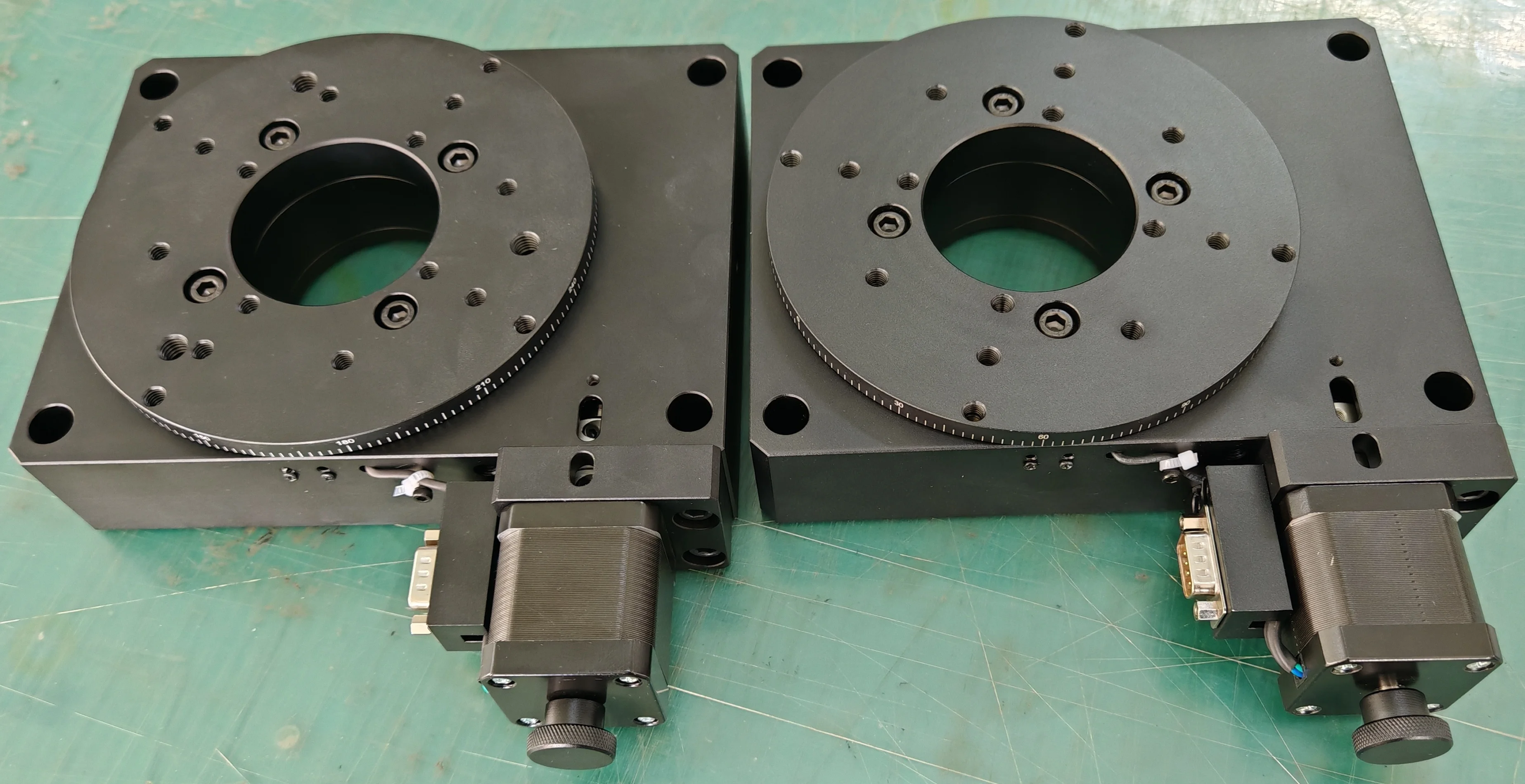 01RS150-60   MOTORIZED ROTARY STAGES