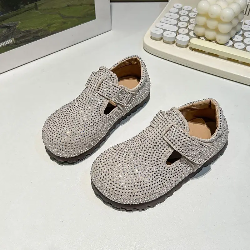 

2025 Girls' Leather Shoes Water Diamond Princess Shoes Spring and Autumn New Children's Korean Edition Comfortable Flat Shoes