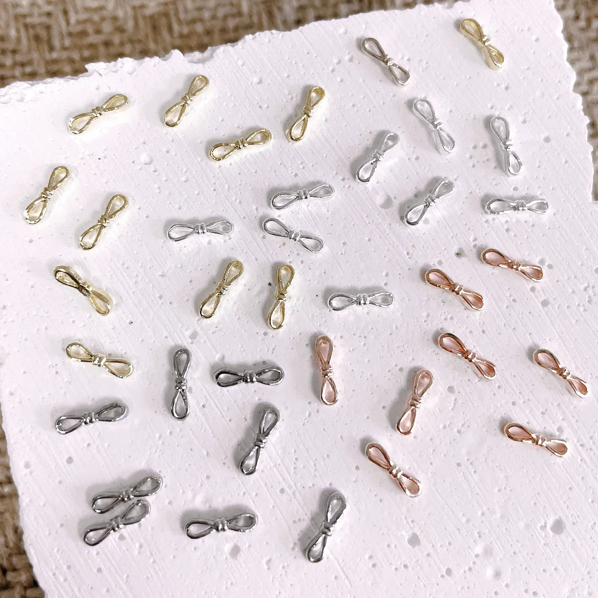 50 قطع تنوعا ربطة القوس فيونكة صغيرة روز الذهب الفضة الأبيض K سبيكة مسمار الفن الراين زينة مانيكير لطيف سحر