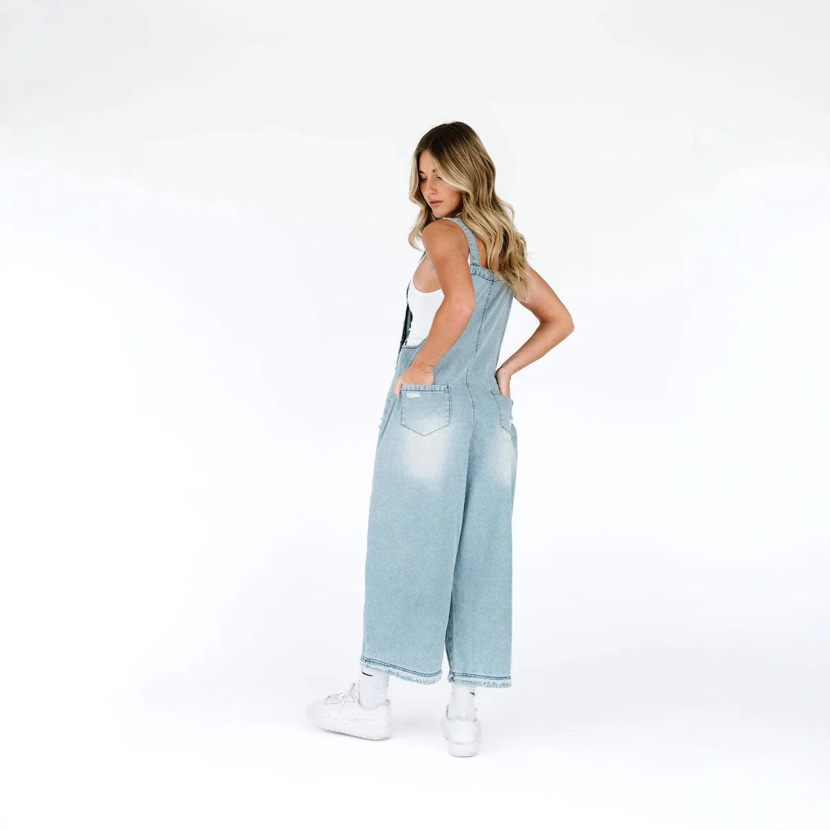 Salopette en Denim délavé Vintage, salopette Baggy ample déchirée, salopette confortable à bretelles décontractées, salopette d'été rétro à jambes larges pour femmes