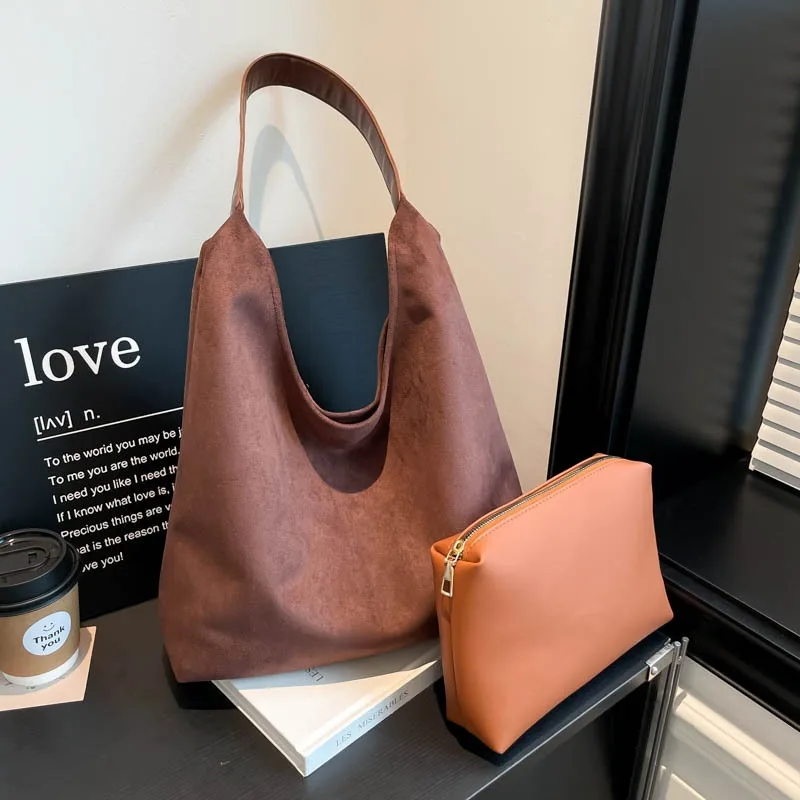 

Замшевая сумка для подмышек большой вместимости в стиле ретро, простая сумка-тоут с мягкими сторонами, комплект из нескольких предметов, сумка через плечо.