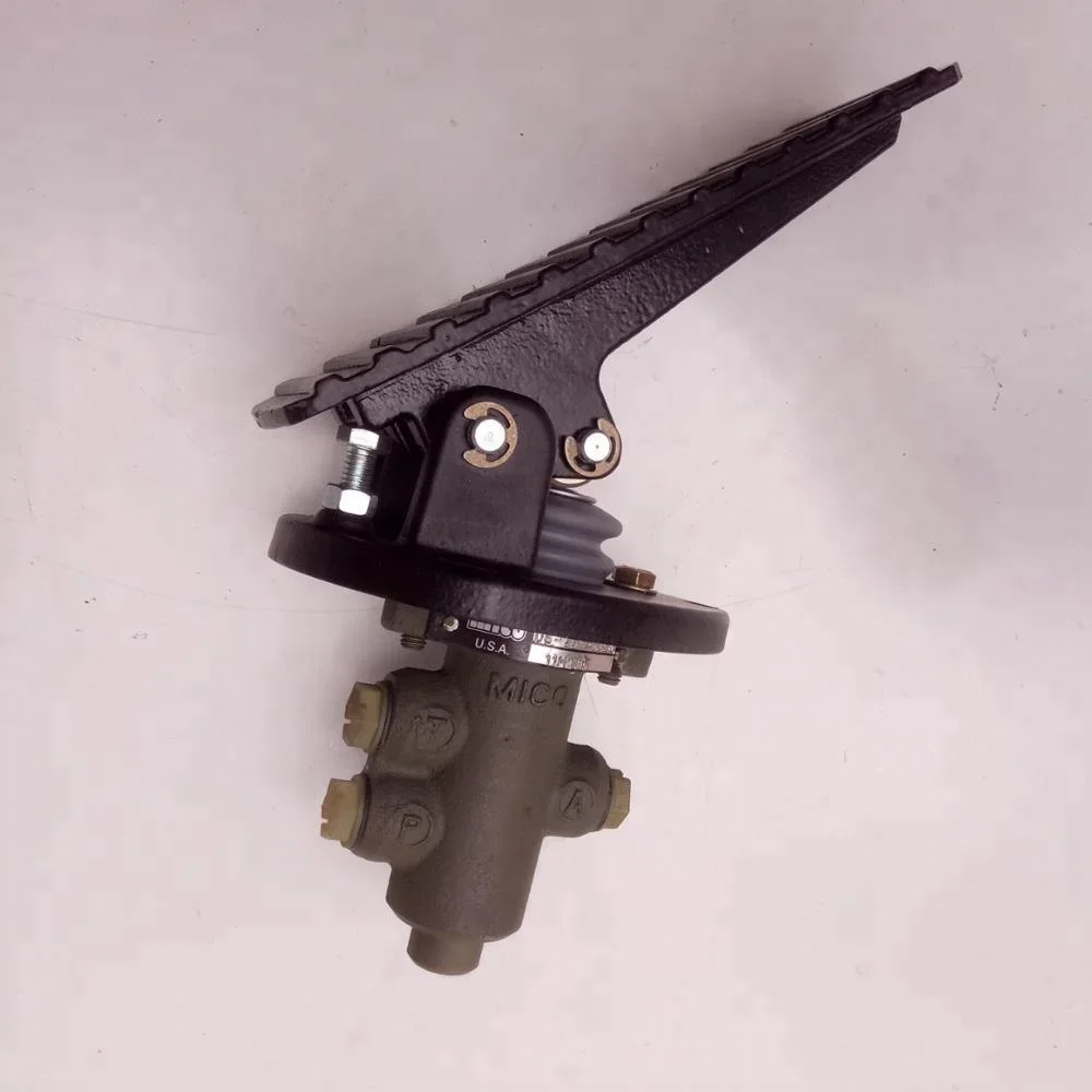 

Suitable for Shantui SG16-3/SG18-3/SG21-3 bulldozer grader brake valve assembly 222-77-04000 and 222-62-13000