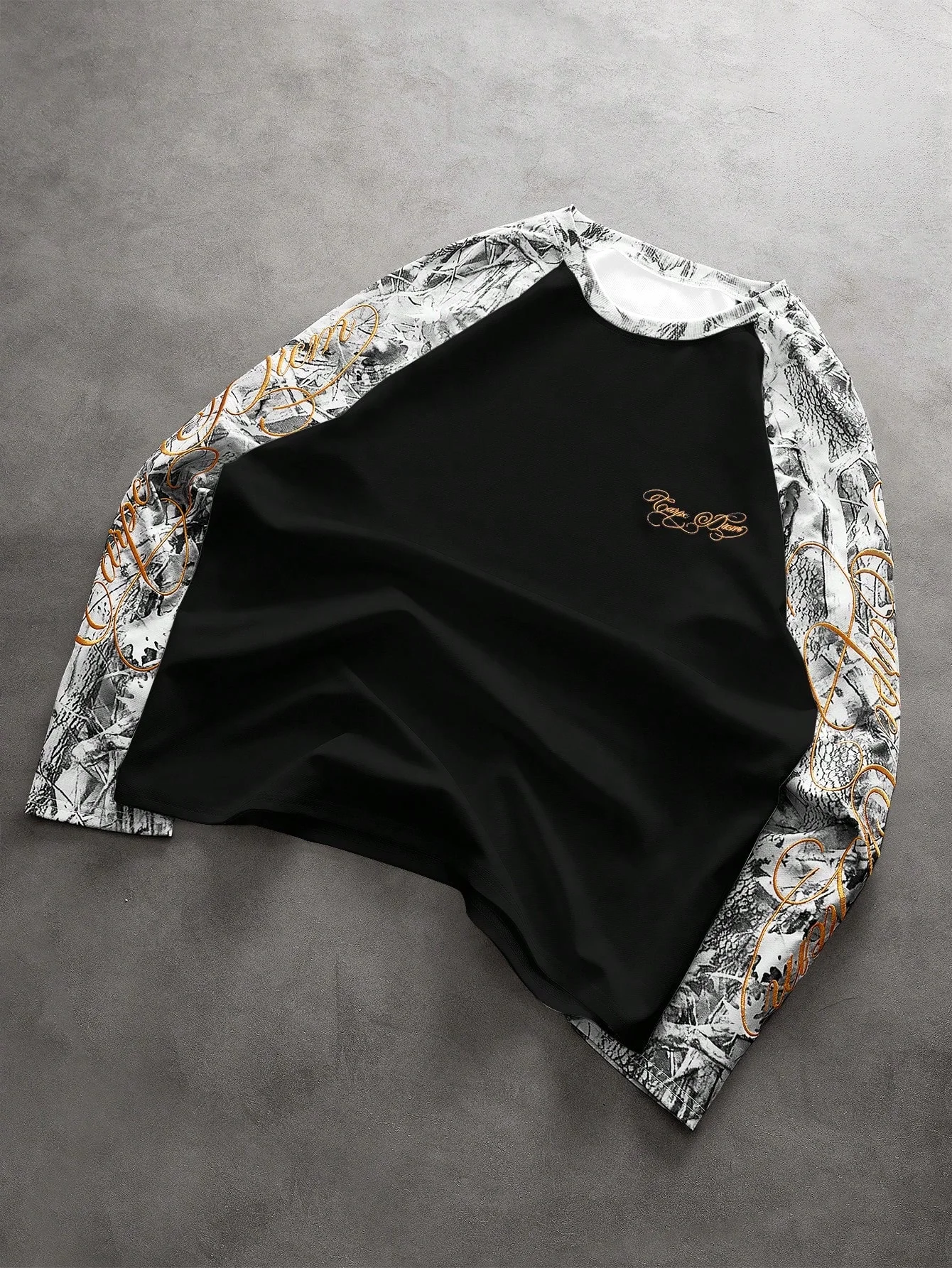 2026 Summer New Style Camo Leaf Print Raglan Long Sleeve T-shirt Cursive Letter Graphic Fashion Casual Streetwear Tops kids