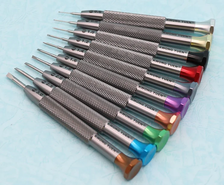Uhrmacherwerkzeug-Set mit 10 hochwertigen Uhrenreparatur-Schraubendrehern mit Flachklinge 0,6-3,0 mm, Ständer und Ersatzspitzen – Detail 3