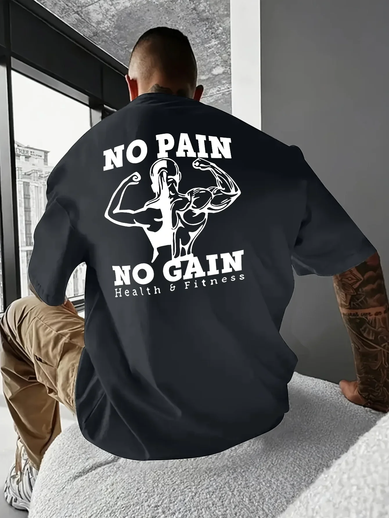 

Мужская повседневная футболка свободного кроя с рисунком — фитнес-принт «No Pain No Gain», футболка с круглым вырезом и короткими рукавами, черная с белой мускулистостью