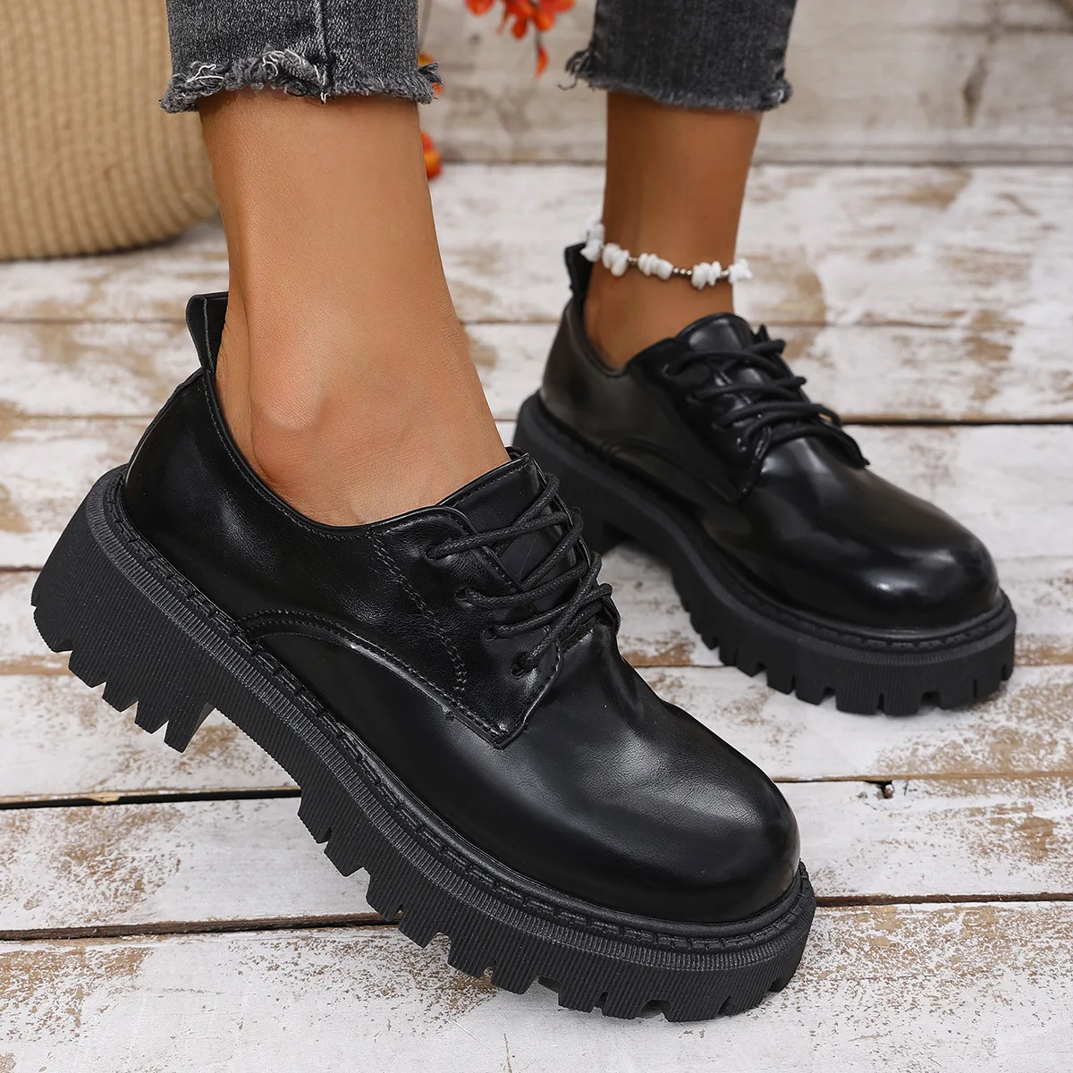 2025 mujeres primavera nuevos zapatos planos de plataforma negros mocasines de mujer zapatos náuticos sin cordones zapatos Oxford de cuero casuales de diseñador