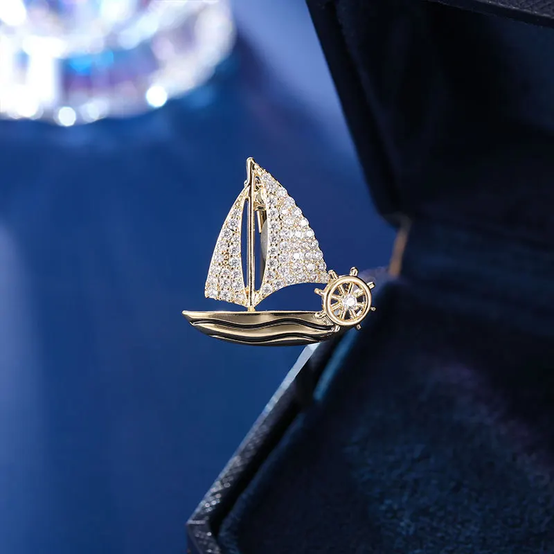 Exquisite Small Sailboat Brooch Pins for Women Men Unisex Rhineston Zircon Lapel Pins Successful Badge Party Suit Jewelry Gifts