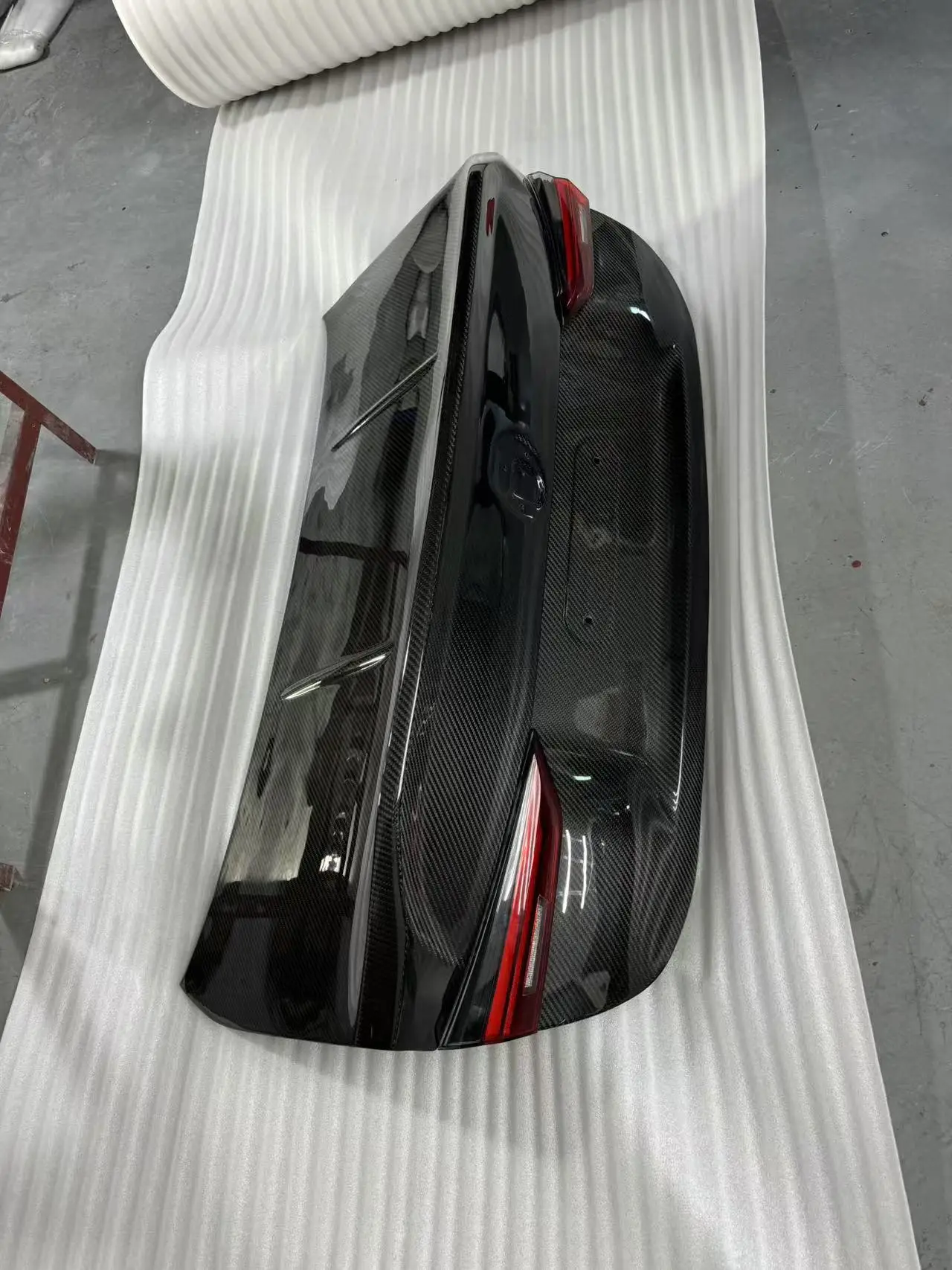 Good Fitment CSL Style Dry Carbon Fiber Trunk Lid Cover for 4 Series G22 G82 M4 2020+ Car Replacement Rear Trunk Lid 4