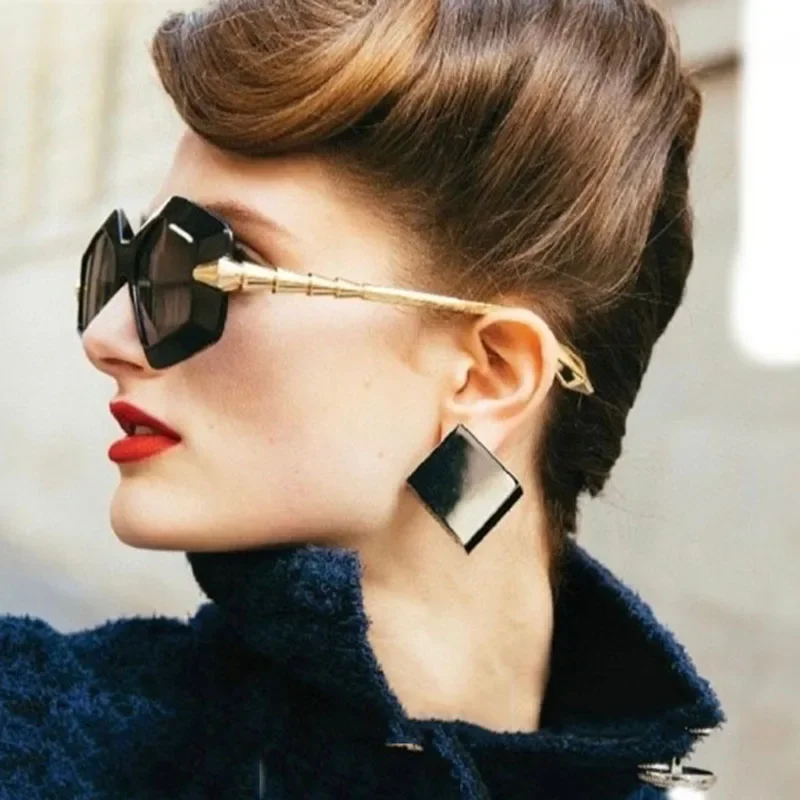 2025 Vintage Oversized Heterotypic Sunglasses Women Men Sun Glasses Luxury Brand Designer Popular Punk Big Frame Metal Shades