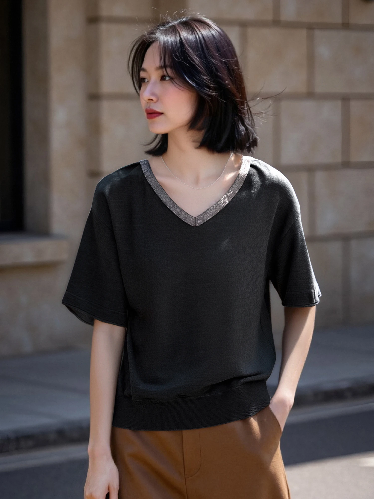 

Женская футболка Chivirin из шелковой шерсти, свободного кроя, с V-образным вырезом, коротким рукавом, летний топ, влагоотводящая, в корейском стиле, однотонная