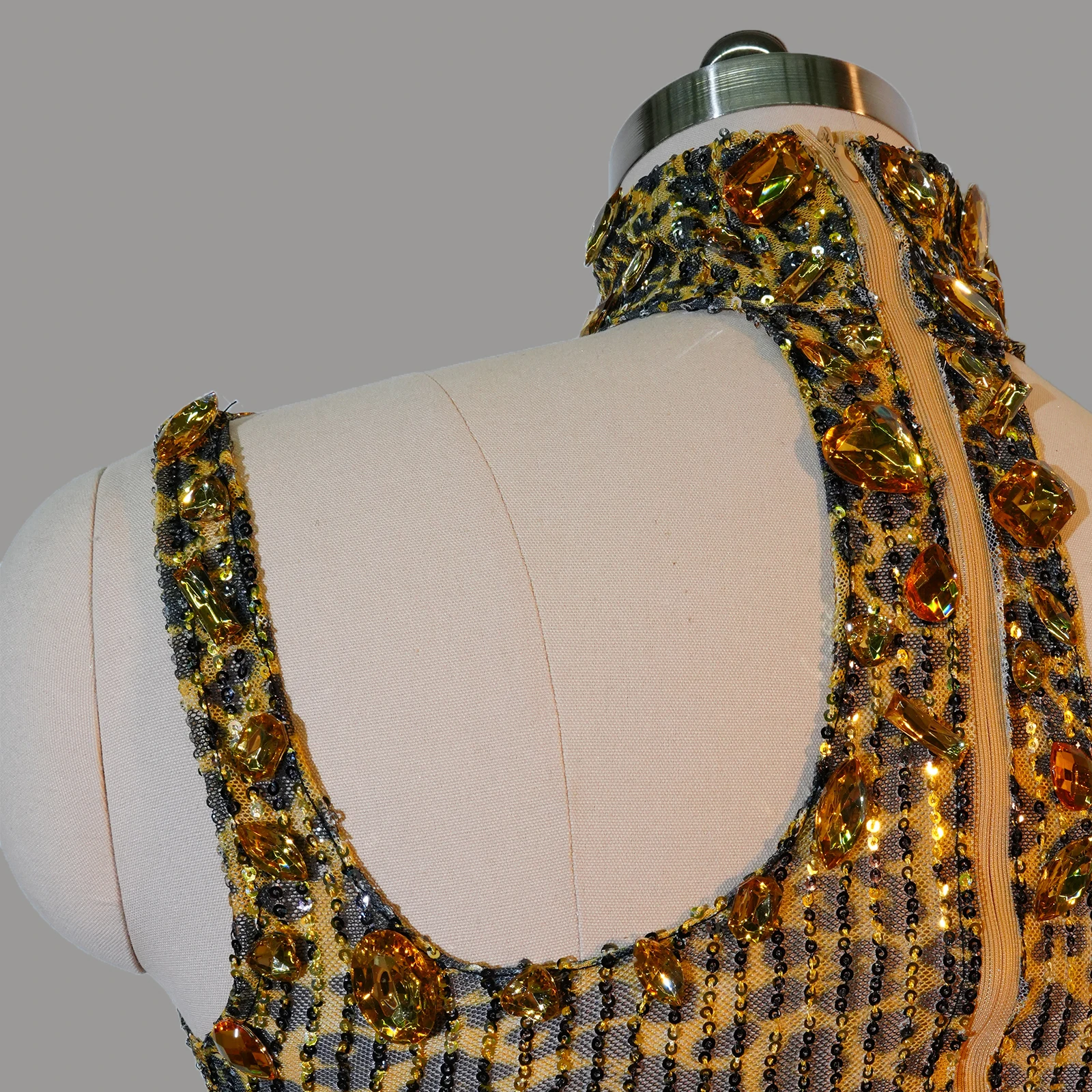 Новое женское платье с кристаллами и блестками на день рождения, ночной клуб, модель платья для подиума, костюм певицы, сценический наряд, вечерние платья без рукавов