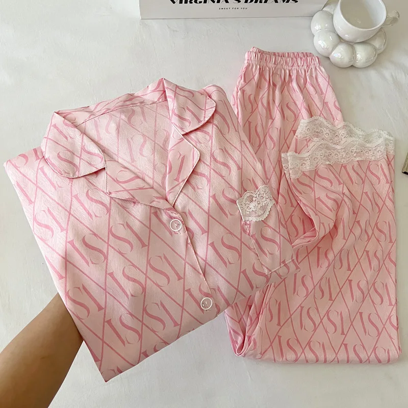 

Spring and Autumn High-end Letter Long-sleeved and Long Pants Home Wear, True Lens Sweet Lace Lace Ice Silk Pajamas for Ladies