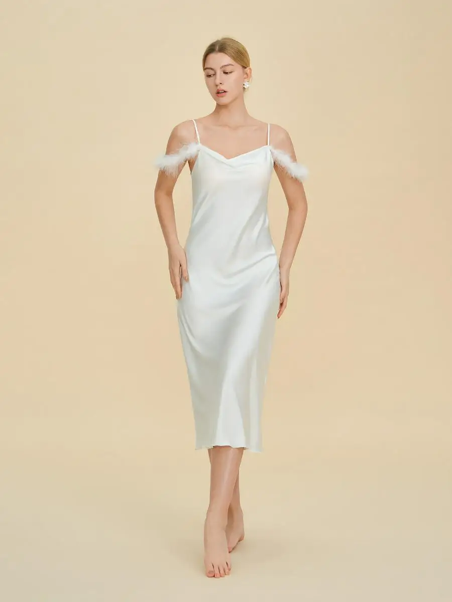 セクシーなワンショルダーブライダルメイドロングガウン、豪華なアセテートストラップナイトガウン、春の季節にぴったりなノースリーブ、襟なしガウン