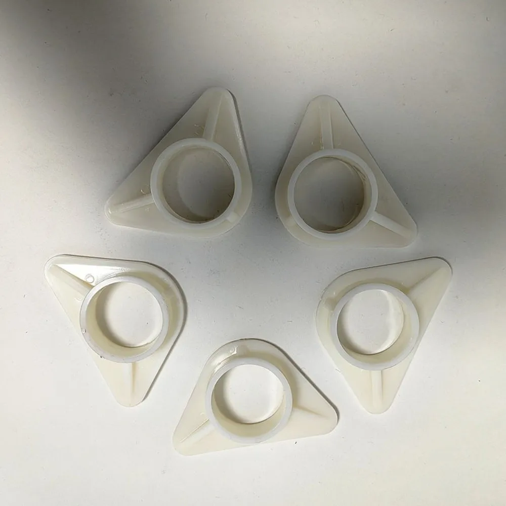 1pcs Triangular Shape Faucet Stabilizer Plates Plastic Round Hole Reinforcement Bracket Anti-Slip Stabilization Plate