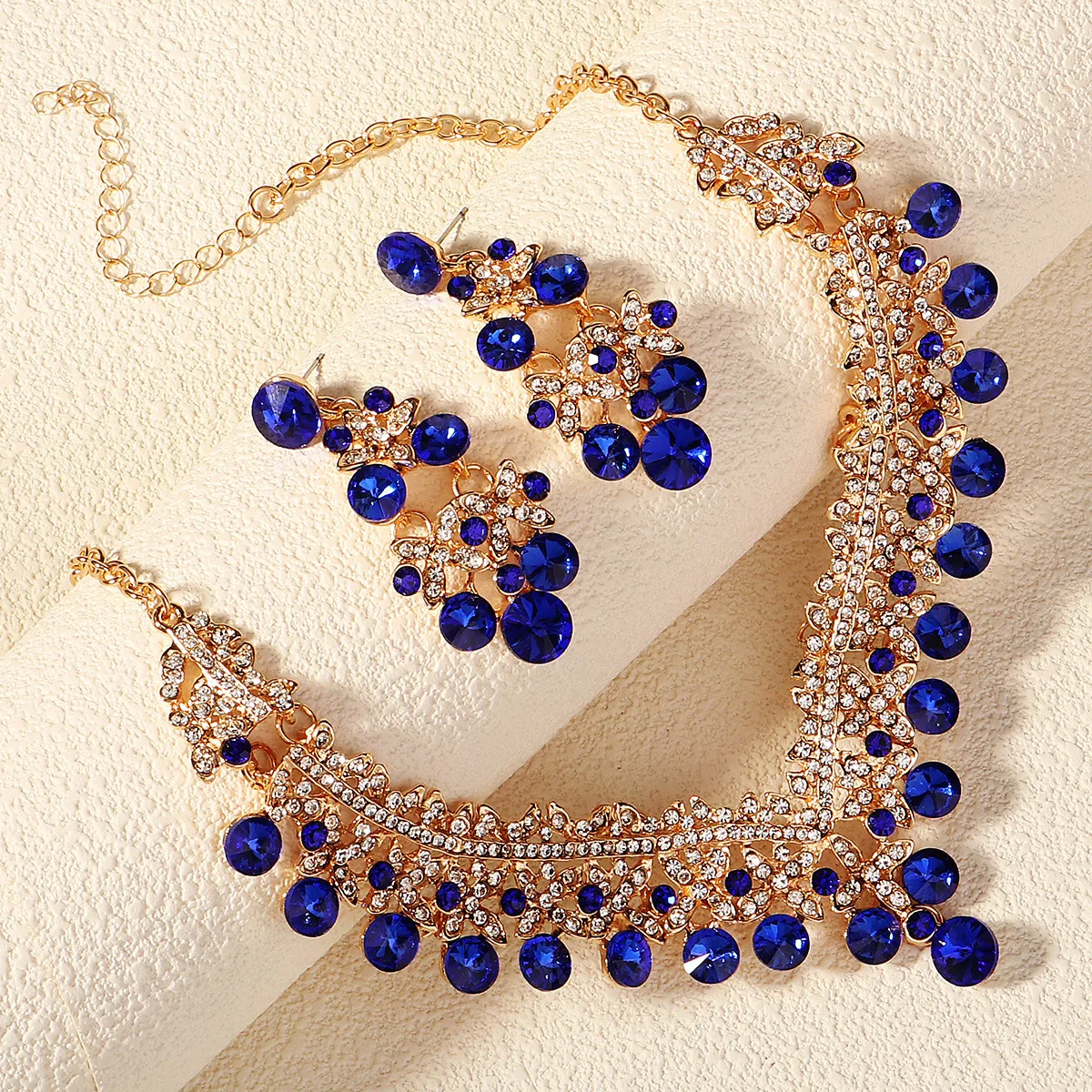 

Vintage Necklace Earrings Set Bridal Wedding Banquet Dress Accessories Exaggerated Luxury Ruby Two-piece Set