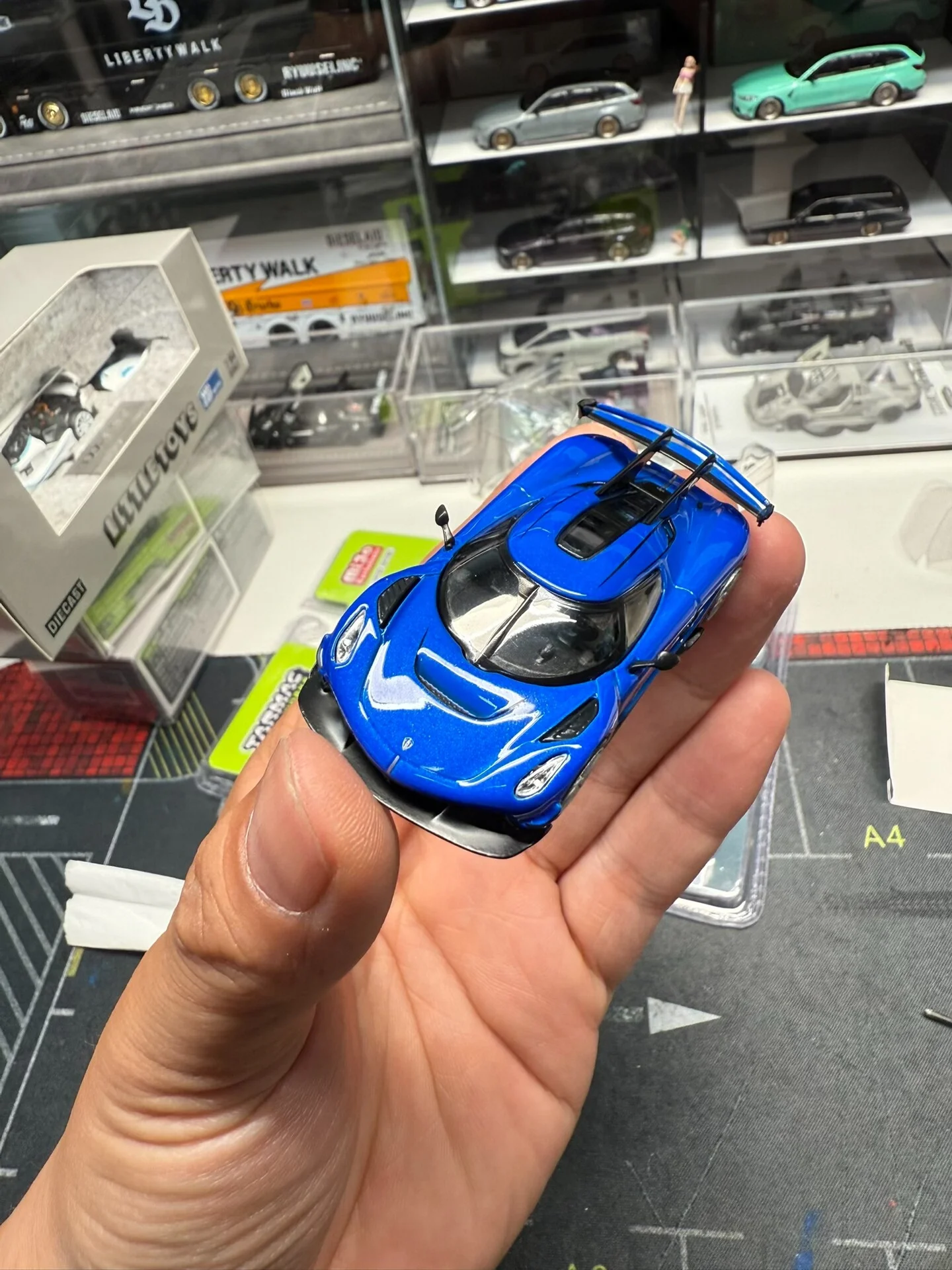 Modèle de voiture en alliage Jesko Attack de Diecast Tarmac Works à l'échelle 1:64