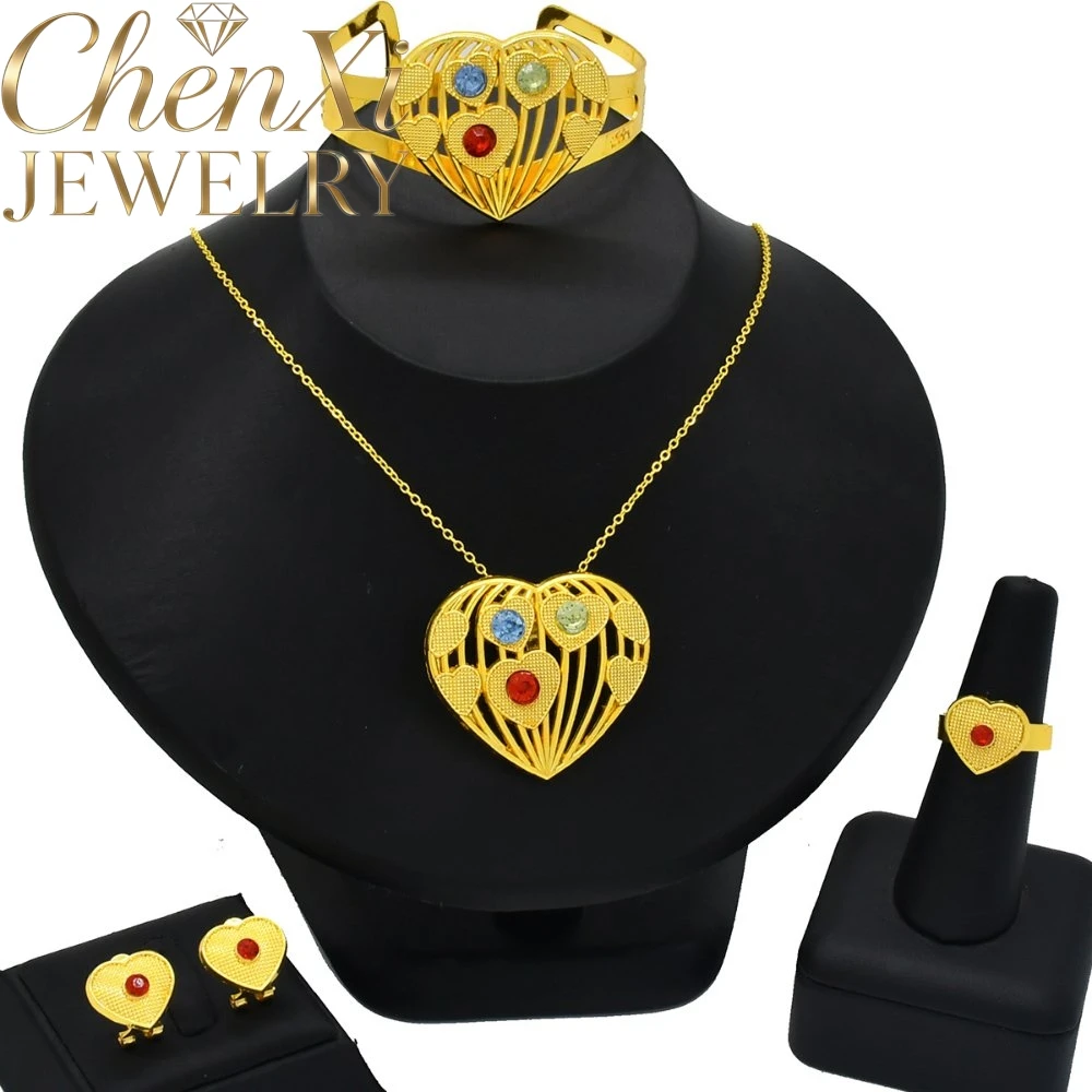 Alluvial Gold Three-Dimensional Hollow-Out Flower Necklace Elegant Charms Standout Piece High-End Keepsake Exquisite Luxury Gift