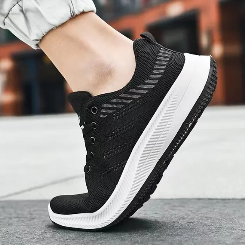 2024 Casual Slip on Fashion Sneakers Breathable Running Shoes Outdoor Walking Training Tennis Shoes for Men Casual Sneakers