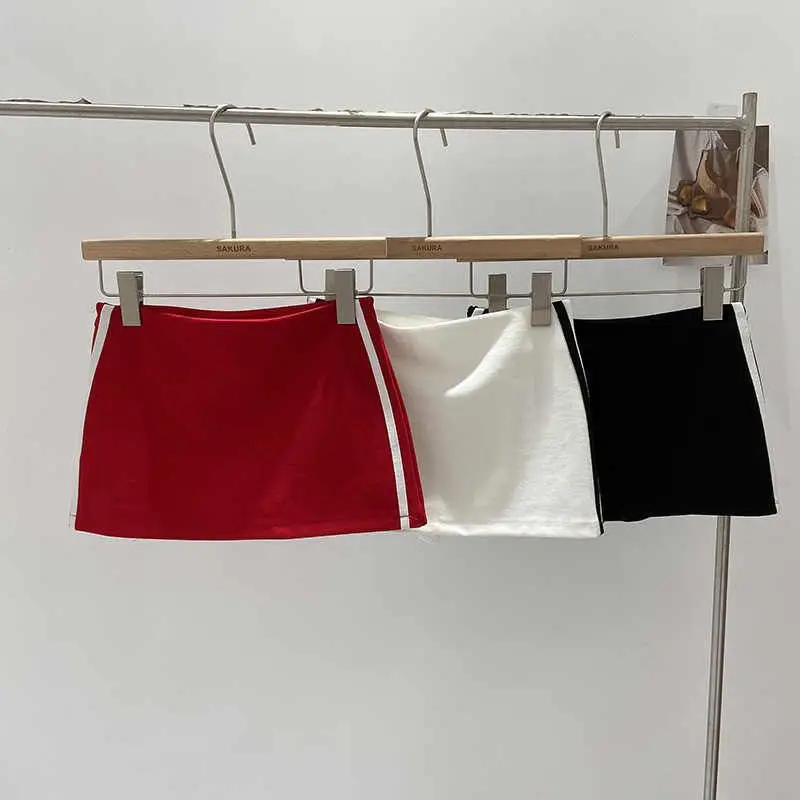 

2026 Summer Fashion New Women's Elegant Design Sense Short Skirt Sports Spicy Girl Elastic Splicing Hip Hugging Short Skirt